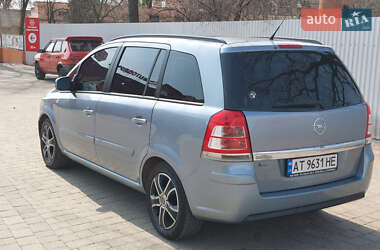 Opel Zafira  2009