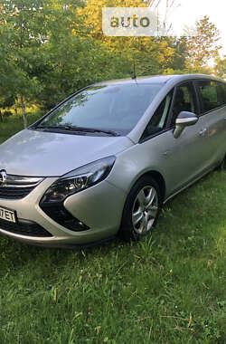 Opel Zafira  2013