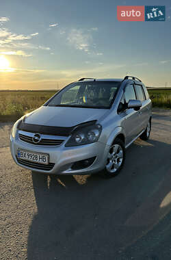 Opel Zafira  2011