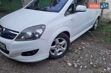Opel Zafira  2011