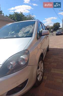 Opel Zafira  2011