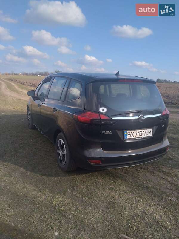 Минивэн Opel Zafira