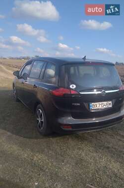 Opel Zafira 2016