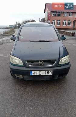 Opel Zafira  2002