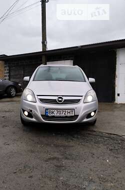 Opel Zafira  2013