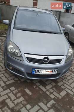 Opel Zafira  2005