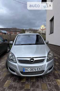 Opel Zafira  2011