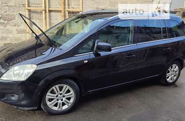 Opel Zafira  2010