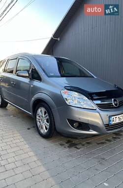 Opel Zafira  2008