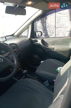 Opel Zafira  2003