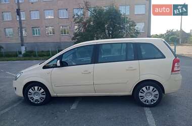 Opel Zafira  2012