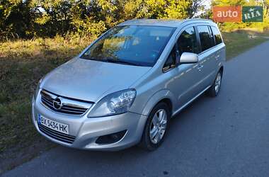 Opel Zafira  2012