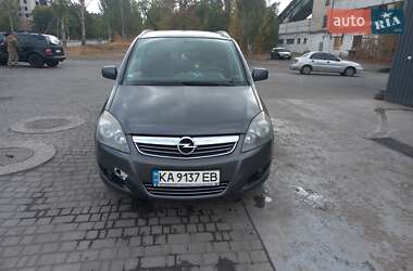 Opel Zafira  2010
