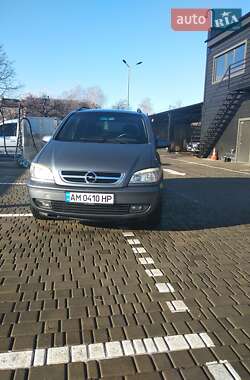Opel Zafira  2004