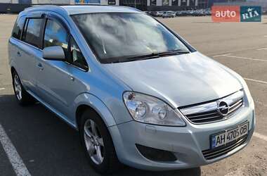 Opel Zafira  2010