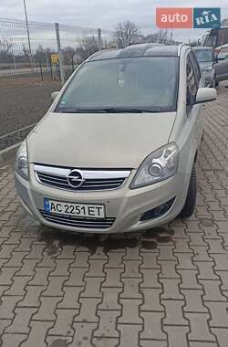 Opel Zafira  2010