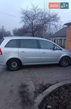 Opel Zafira  2011