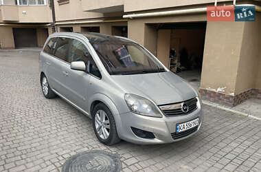 Opel Zafira  2010