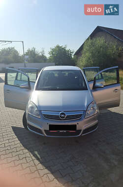 Opel Zafira  2008