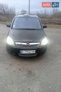 Opel Zafira  2010