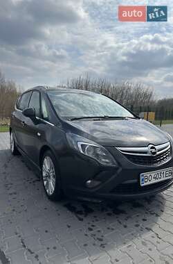 Opel Zafira  2012
