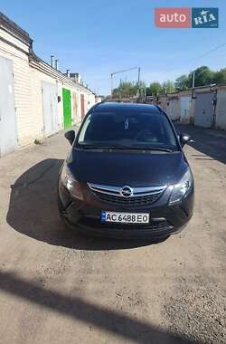 Opel Zafira  2014