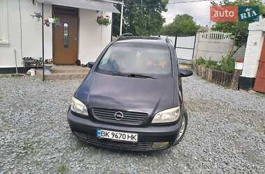 Opel Zafira  2002