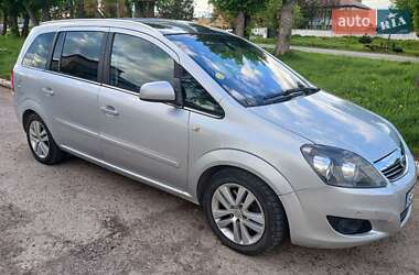 Opel Zafira  2011