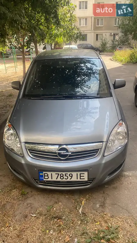 Opel Zafira 2011