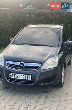 Opel Zafira  2009