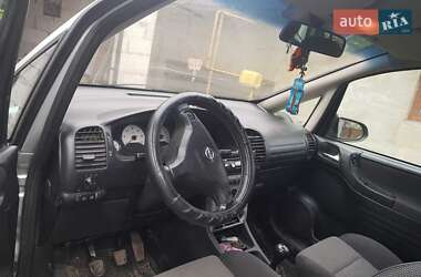 Opel Zafira  2003