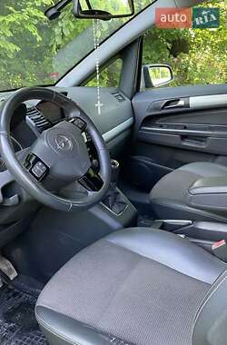 Opel Zafira  2009