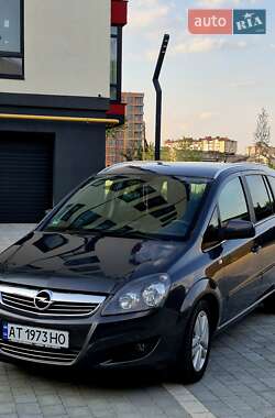 Opel Zafira  2010