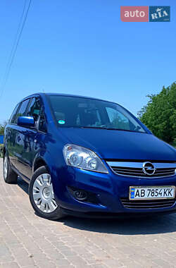 Opel Zafira  2011