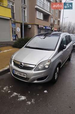 Opel Zafira  2011