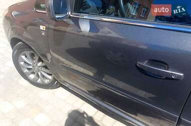 Opel Zafira  2010