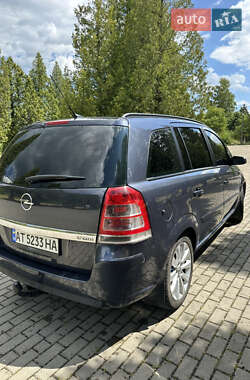 Opel Zafira  2008