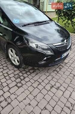 Opel Zafira  2012