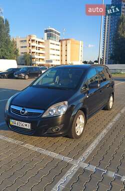 Opel Zafira  2012
