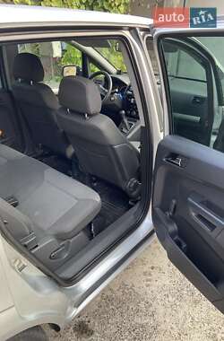 Opel Zafira  2010