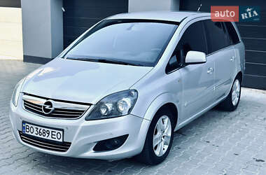 Opel Zafira  2011