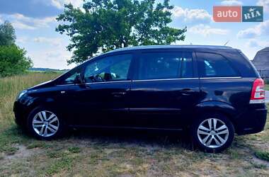 Opel Zafira  2010