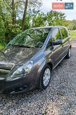 Opel Zafira  2011