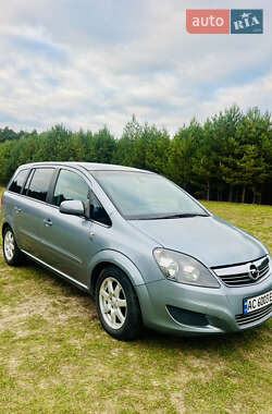 Opel Zafira  2010