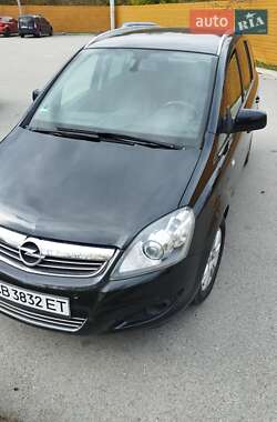 Opel Zafira  2011