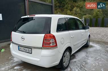 Opel Zafira  2011