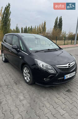 Opel Zafira  2012