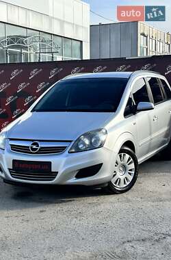 Opel Zafira 2012