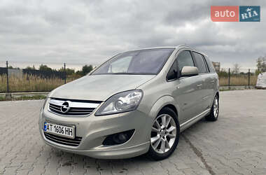 Opel Zafira 2011