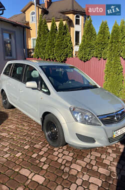 Opel Zafira 2011